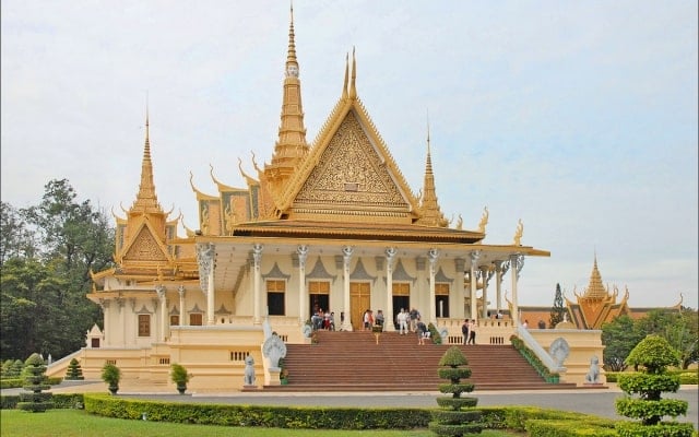 Tham quan cung điện Hoàng gia Campuchia - kiệt tác kiến trúc lộng lẫy